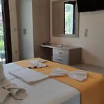 Smaragda Skopelos شقة