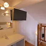 Smaragda Skopelos * Agnontas