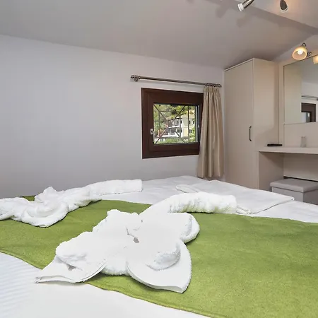 Smaragda Skopelos * Agnontas