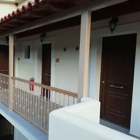 Smaragda Skopelos * Agnontas