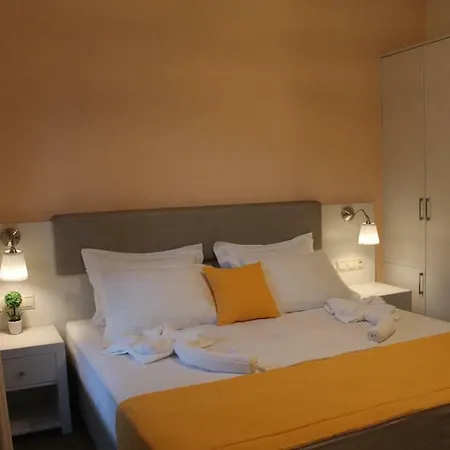 Smaragda Apartment Skopelos Town